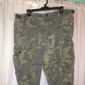 fashion nova camo pants!